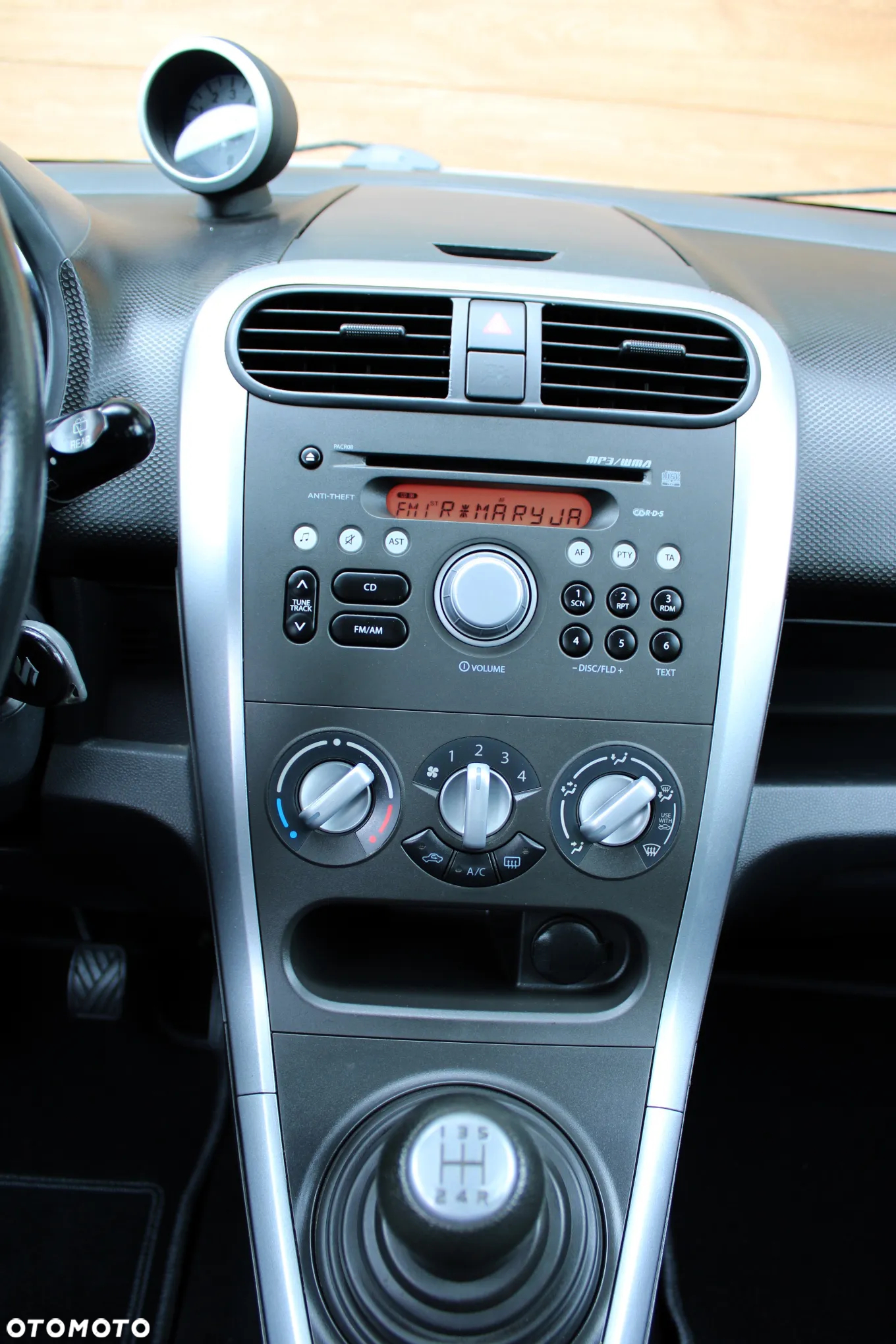 Suzuki Splash 1.0 Club - 9