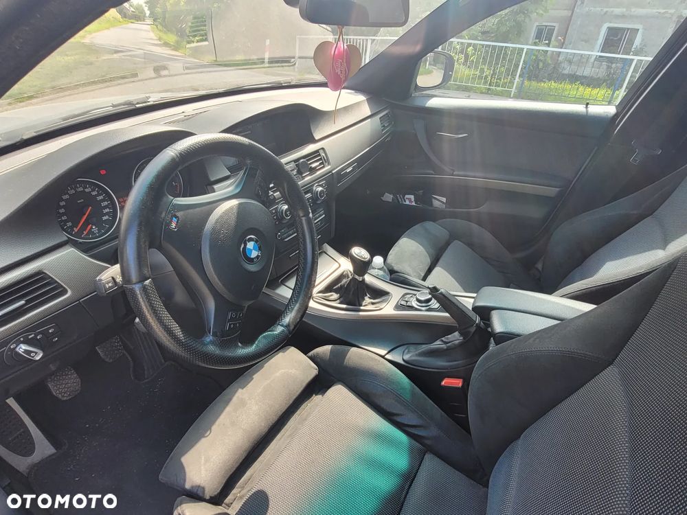 BMW Seria 3 330d xDrive - 15