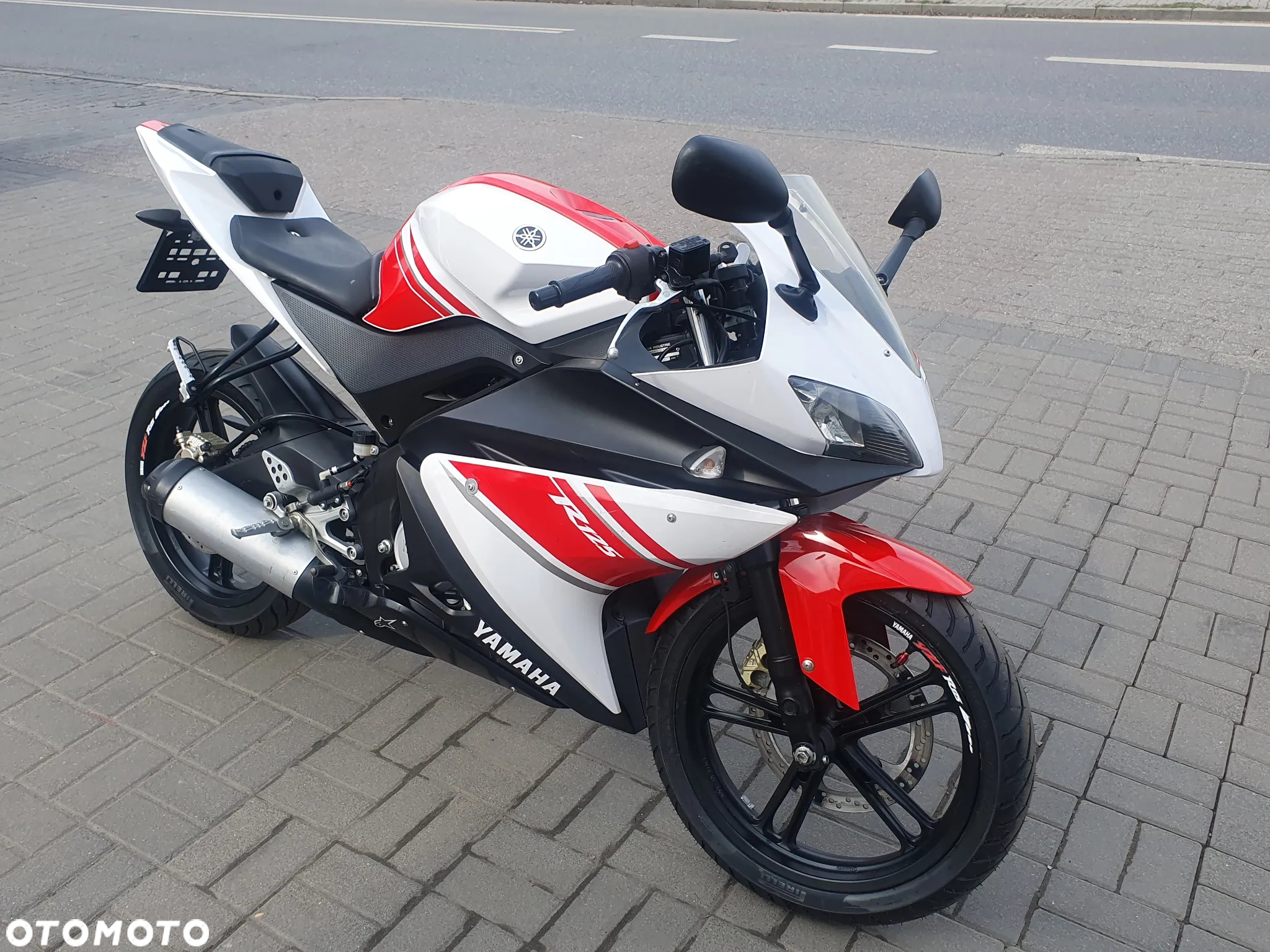 Yamaha YZF - 10