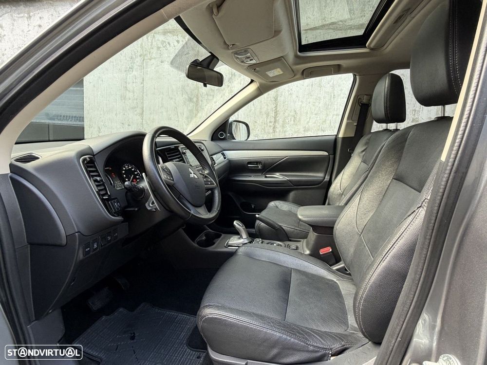 Mitsubishi Outlander 2.0 PHEV Intense Navi - 11