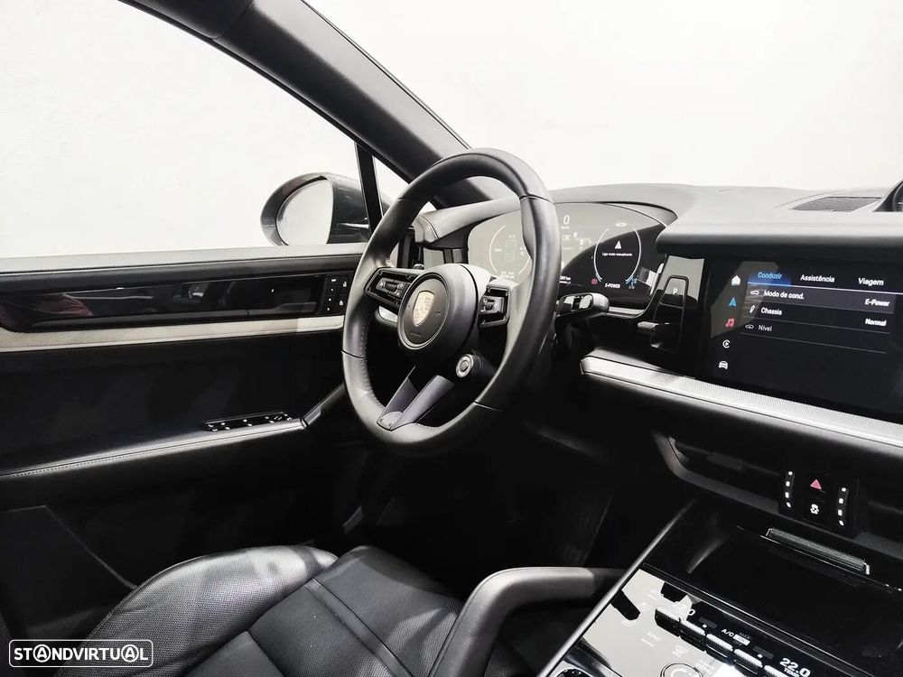Porsche Cayenne Coupé E-Hybrid - 40