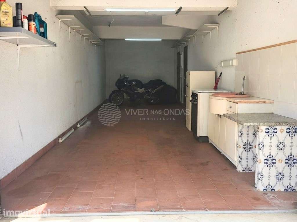 Garagem Espaçosa 43m2 - Capacidade para 2 Viaturas - a 10 minutos d... - Grande imagem: 3/13