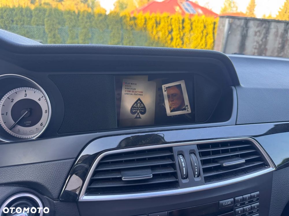 Mercedes-Benz Klasa C 250 CDI DPF Automatik BlueEFFICIENCY Avantgarde - 30