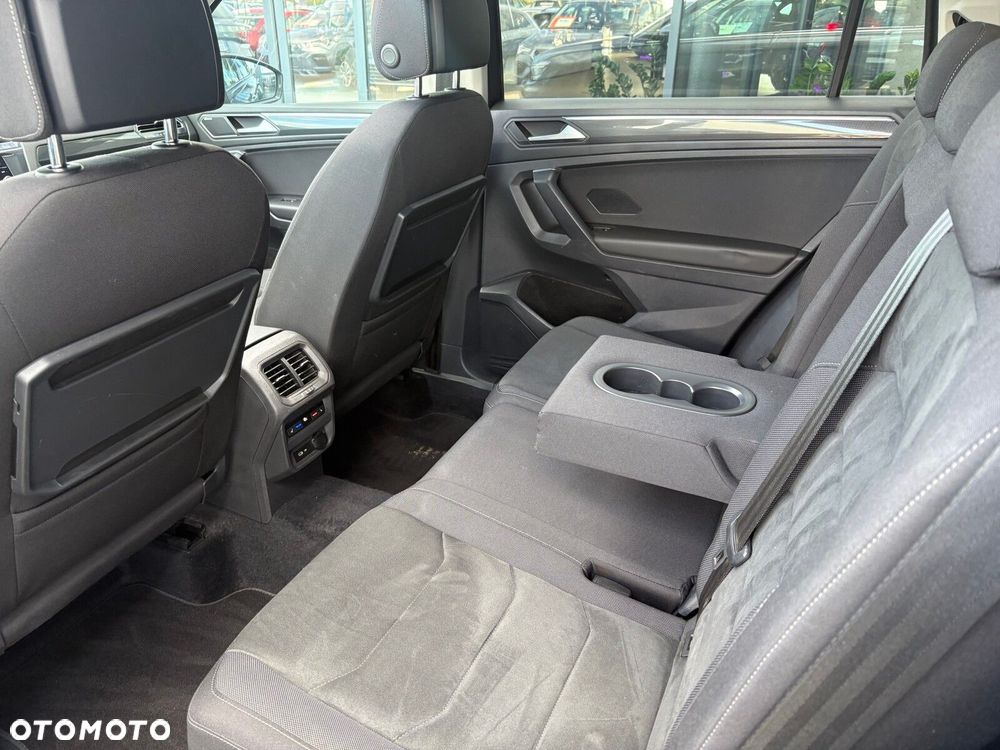 Volkswagen Tiguan Allspace - 16