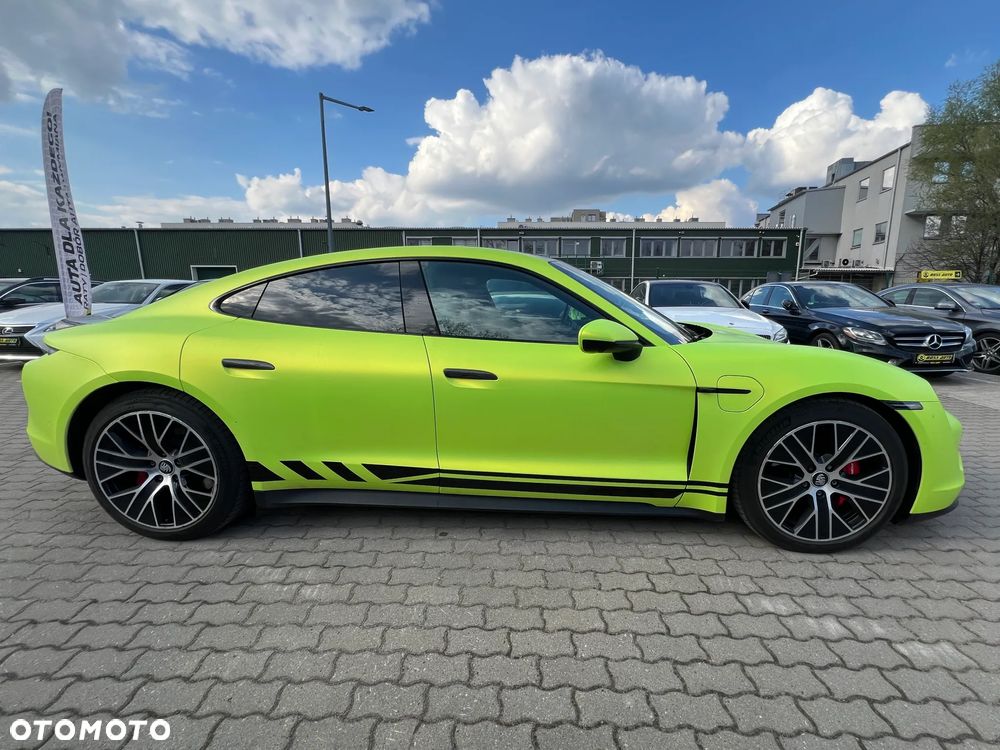 Porsche Taycan 4S - 9