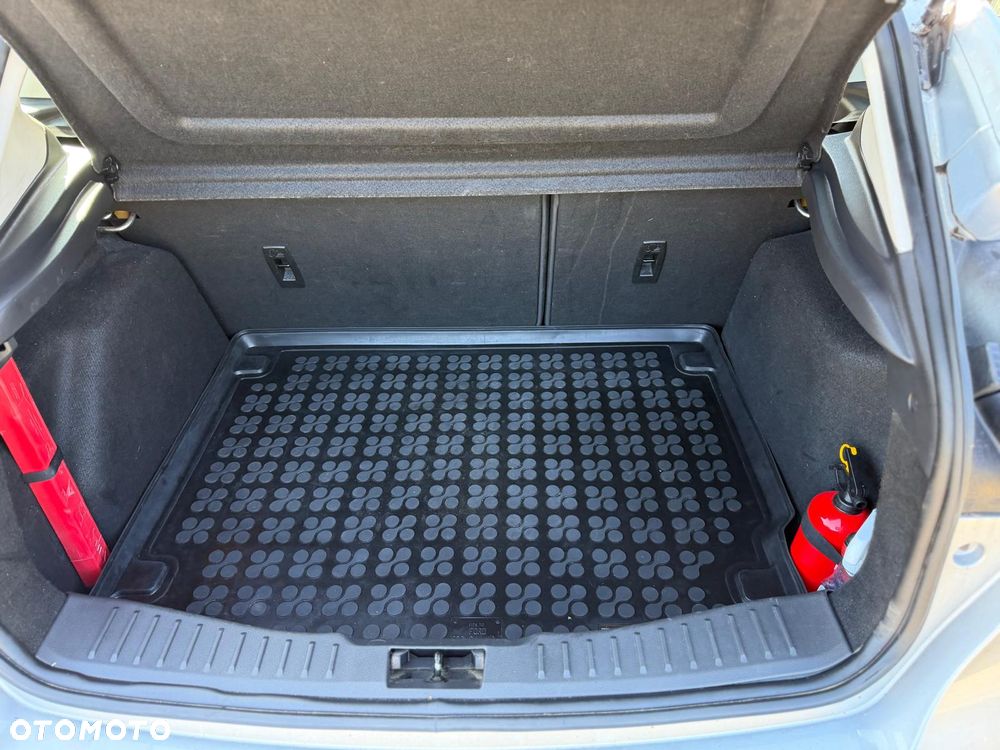 Ford Focus - 10