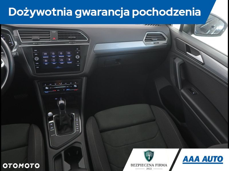 Volkswagen Tiguan - 9