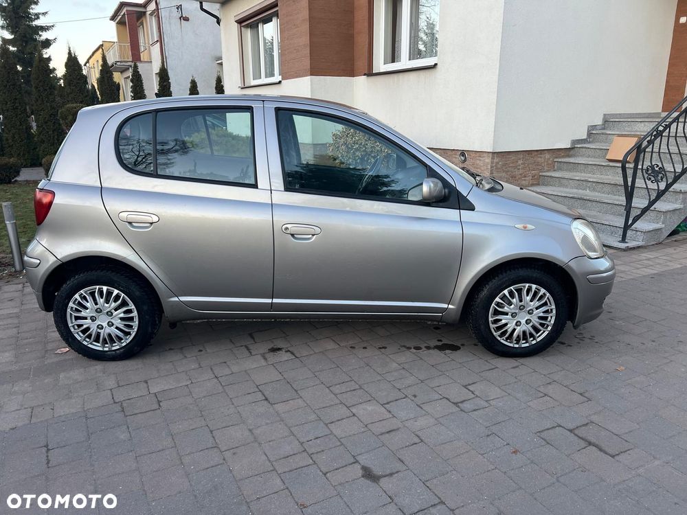 Toyota Yaris 1.0 Sol - 5