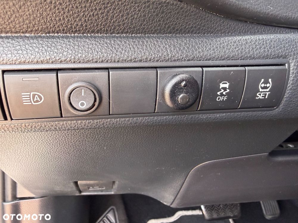 Toyota Corolla 1.8 Hybrid GPF Comfort - 4