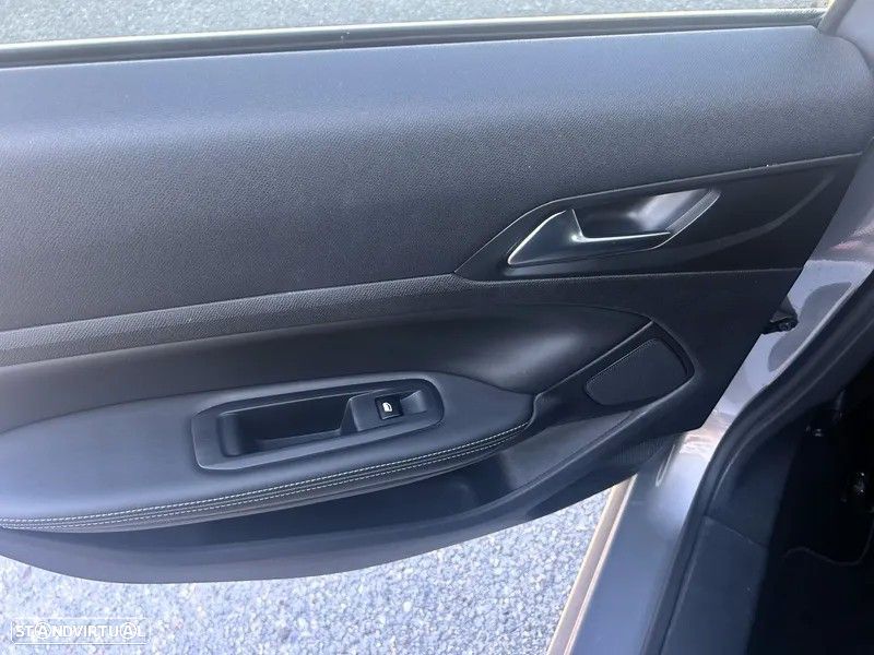 Peugeot 308 1.2 PureTech Allure - 21