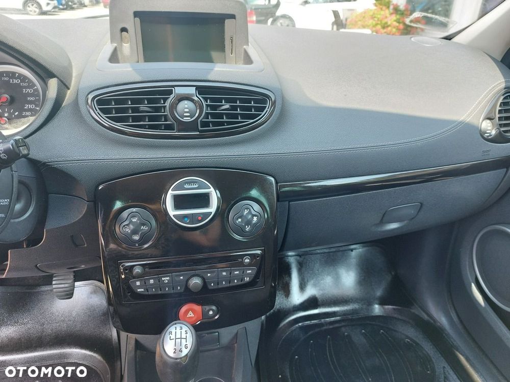 Renault Clio - 20