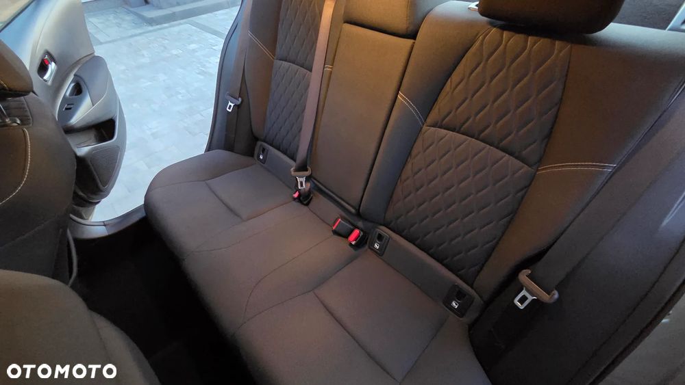Toyota Corolla 1.8 Hybrid Comfort - 30