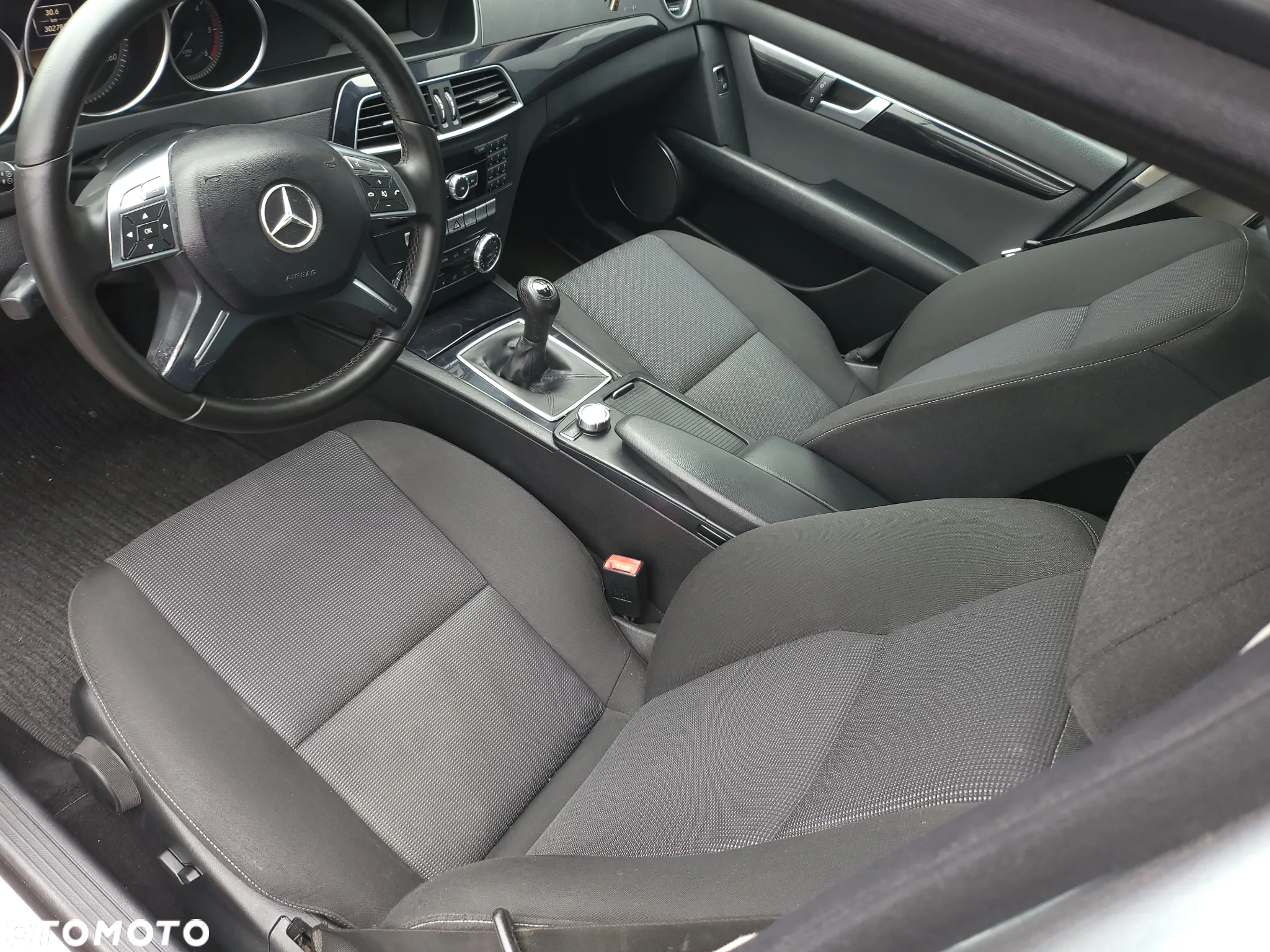 Mercedes-Benz Klasa C 220 CDI BlueEff Edition Elegance - 22