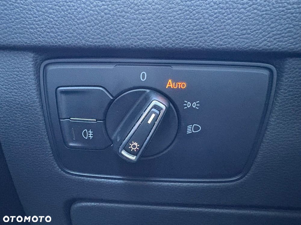 Volkswagen Passat 2.0 TDI EVO Business DSG - 25