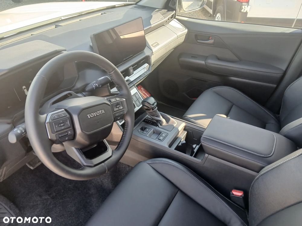 Toyota Hilux 2.8 D-4D mHEV Double Cab Invincible 4x4 - 27