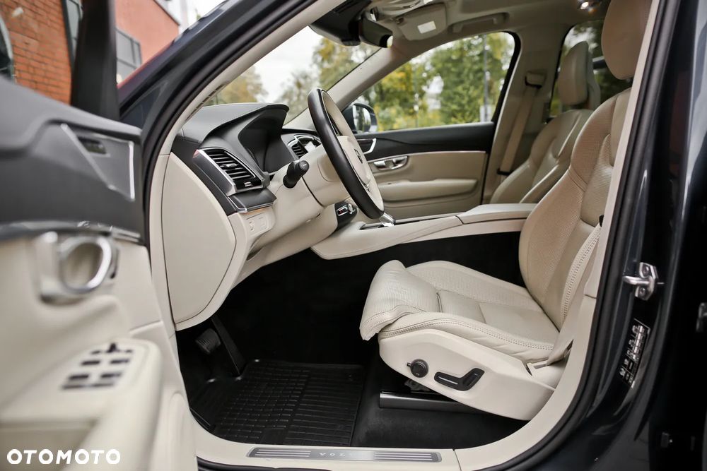 Volvo XC 90 B5 D AWD Inscription 7os - 19