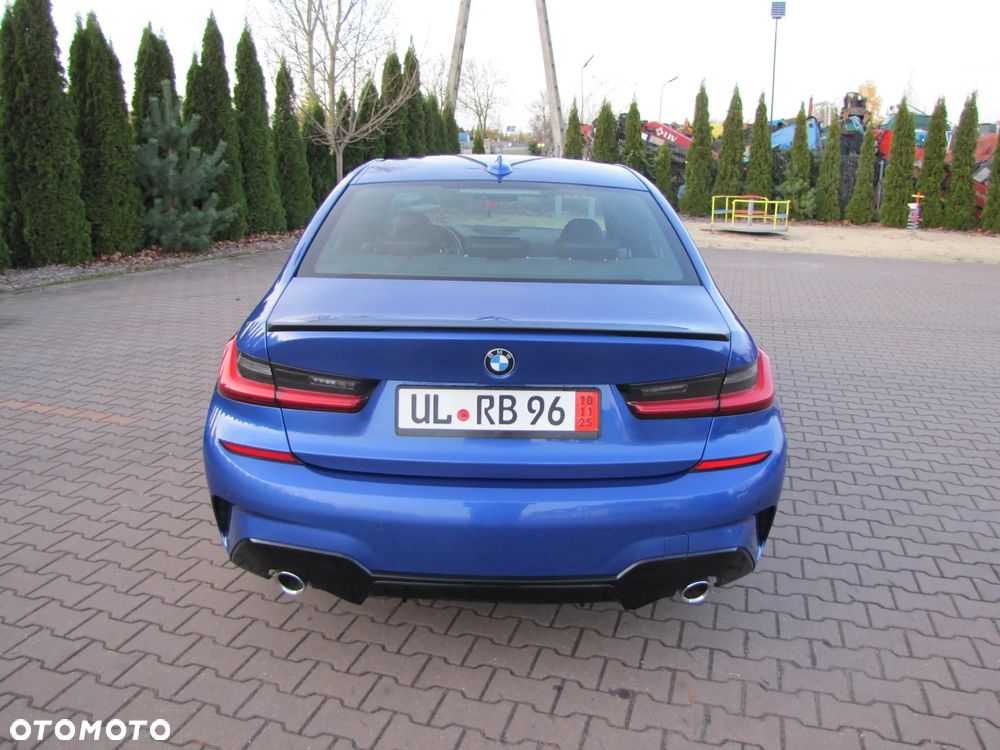 BMW Seria 3 320d M Sport Sport - 11