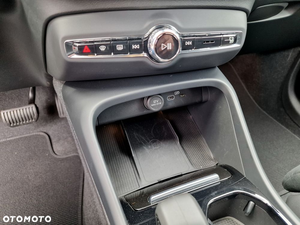 Volvo XC 40 - 40