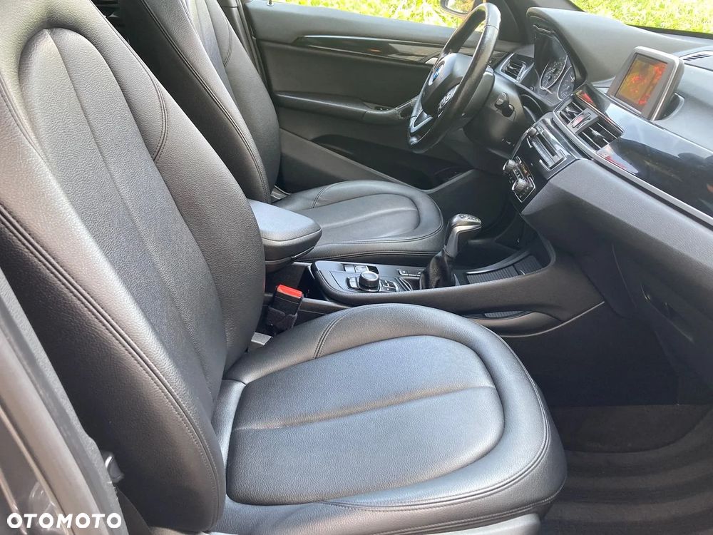 BMW X1 xDrive25i Sport Line - 10