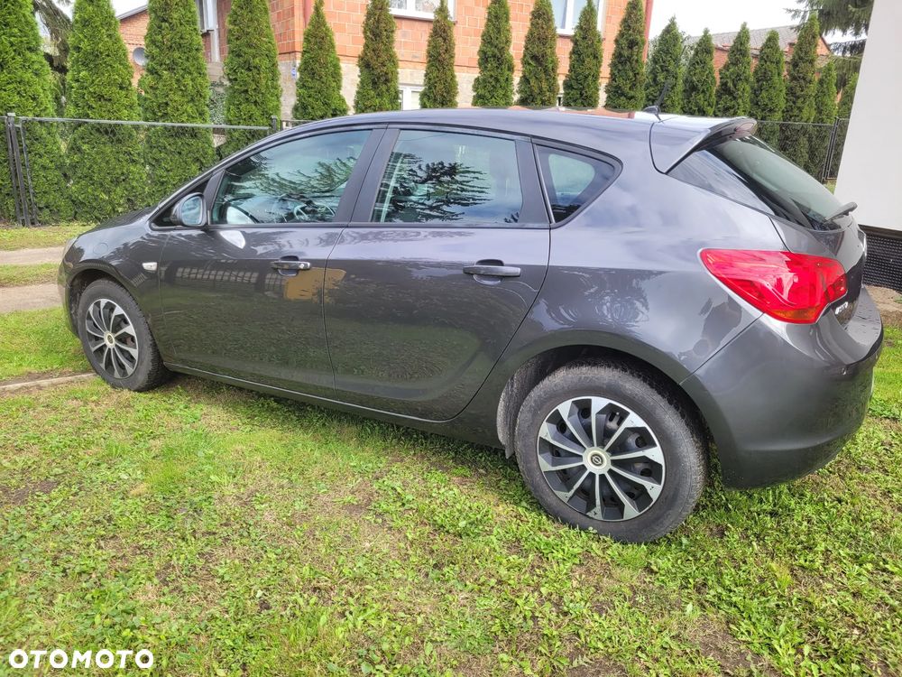 Opel Astra 1.6 Innovation - 14