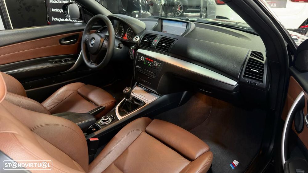 BMW 118 i Limited Edition Lifestyle c/ M Sport Pack - 35