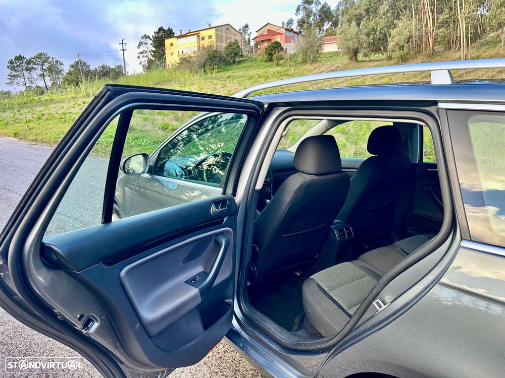 VW Golf Variant 1.6 TDi Confortline DSG - 15