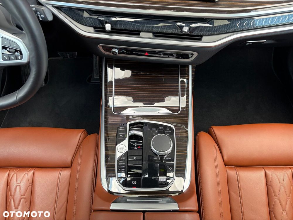 BMW X7 - 41