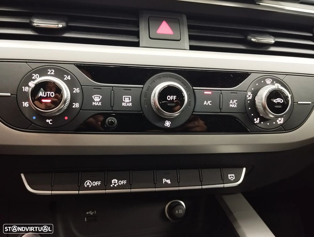 Audi A4 Avant 30 TDI S tronic - 30