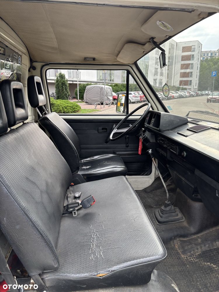 Volkswagen Transporter - 5