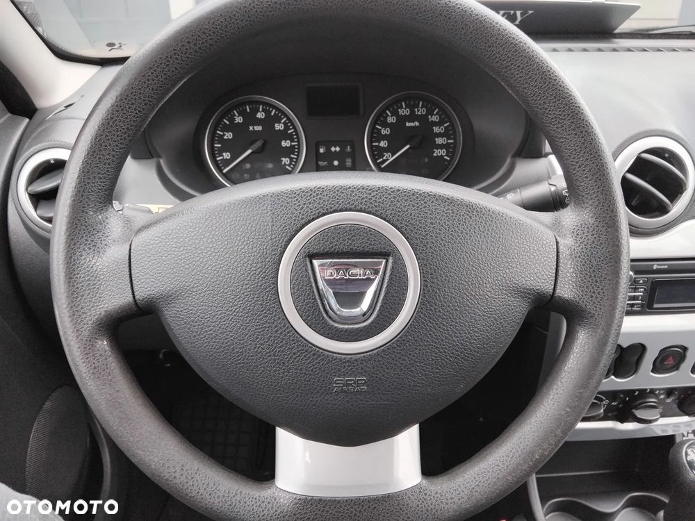 Dacia Sandero - 8