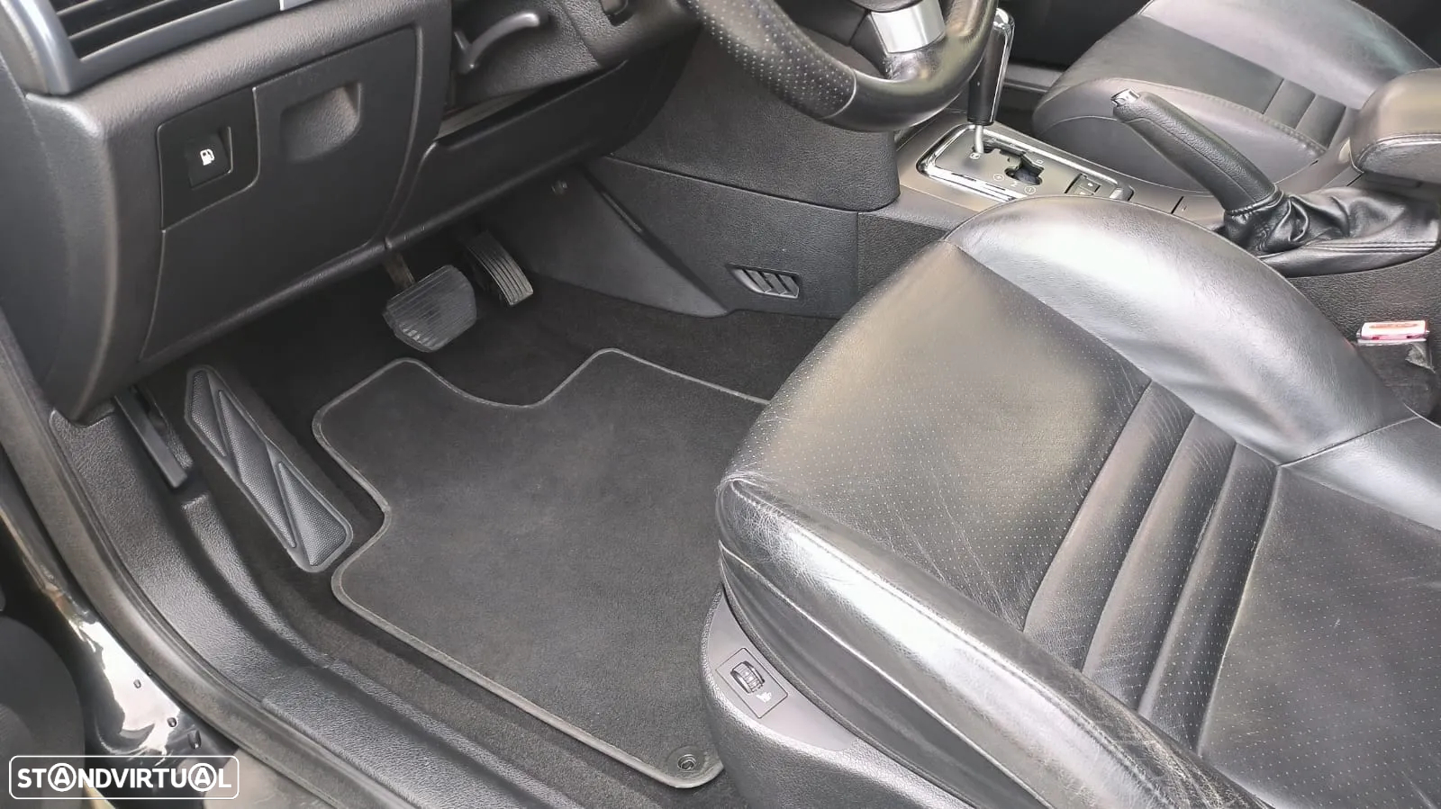 Peugeot 407 Coupé 2.7 HDi V6 - 15