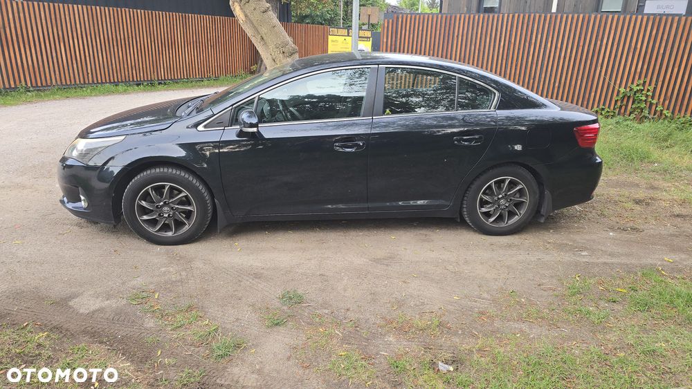 Toyota Avensis 1.8 Premium - 9