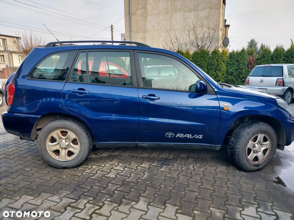 Toyota RAV4 2.0 D-4D 4x4 - 5