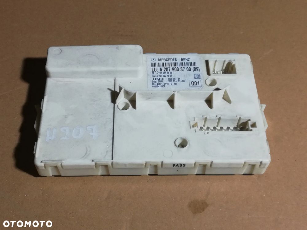 Mercedes E W207 moduł sterownik A2079003700