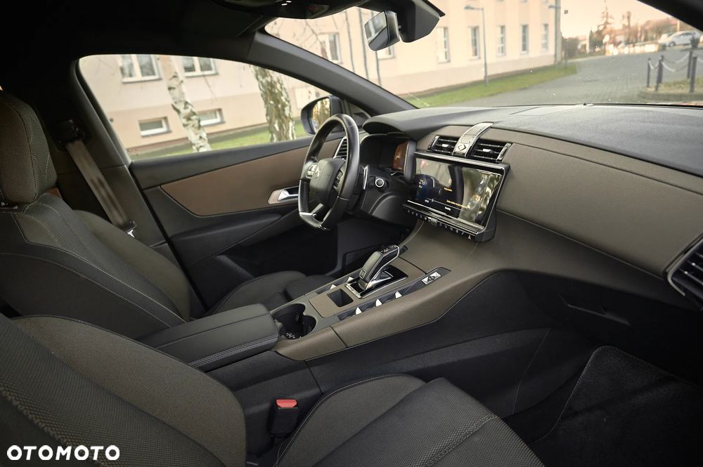 DS Automobiles DS 7 Crossback - 29