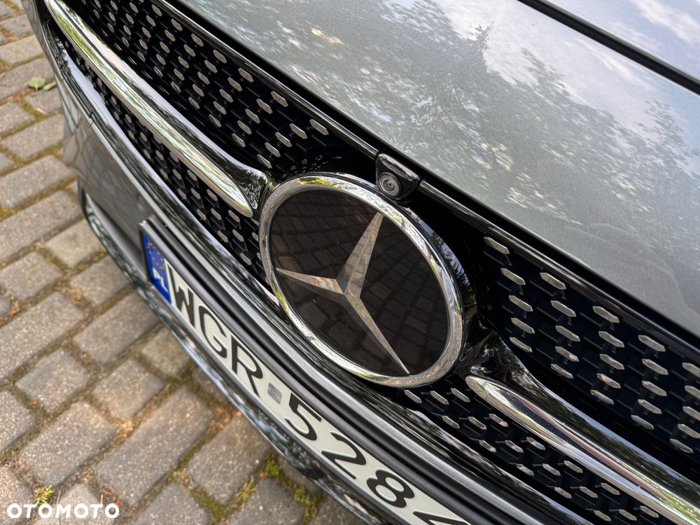 Mercedes-Benz Klasa E 300 de 4Matic 9G-TRONIC AMG Line - 13