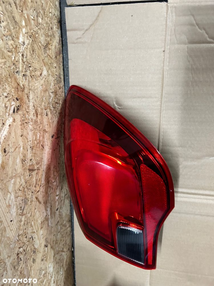 Opel corsa E lampa prawy tył lewy tył 3 drzwi europa 39068624 39068625 - 6
