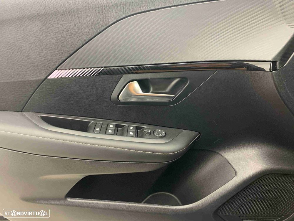 Peugeot 208 1.2 Hybrid Allure e-DCS6 - 11