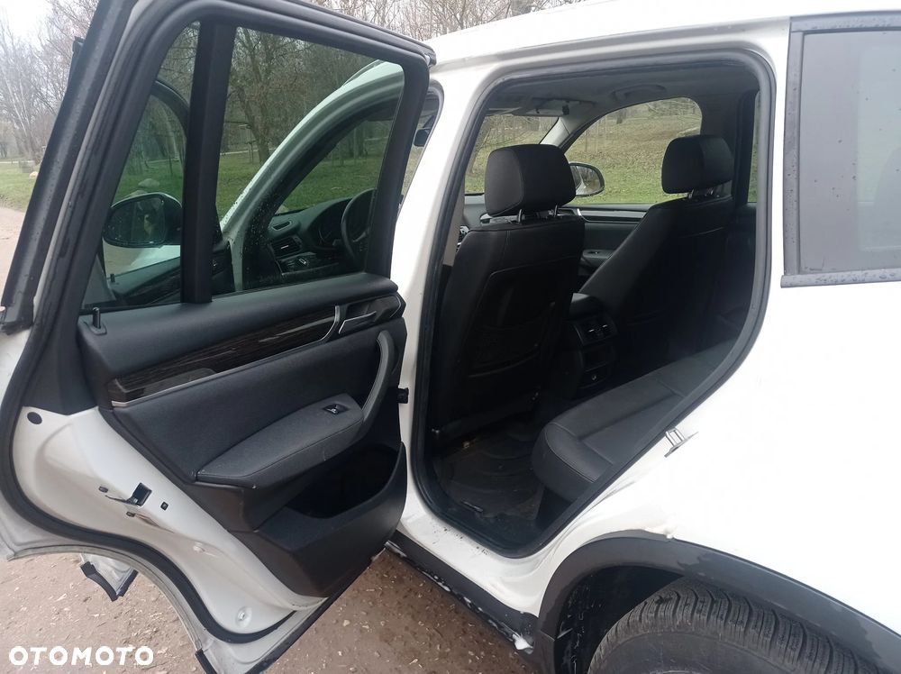 BMW X3 xDrive28i Sport-Aut xLine - 28