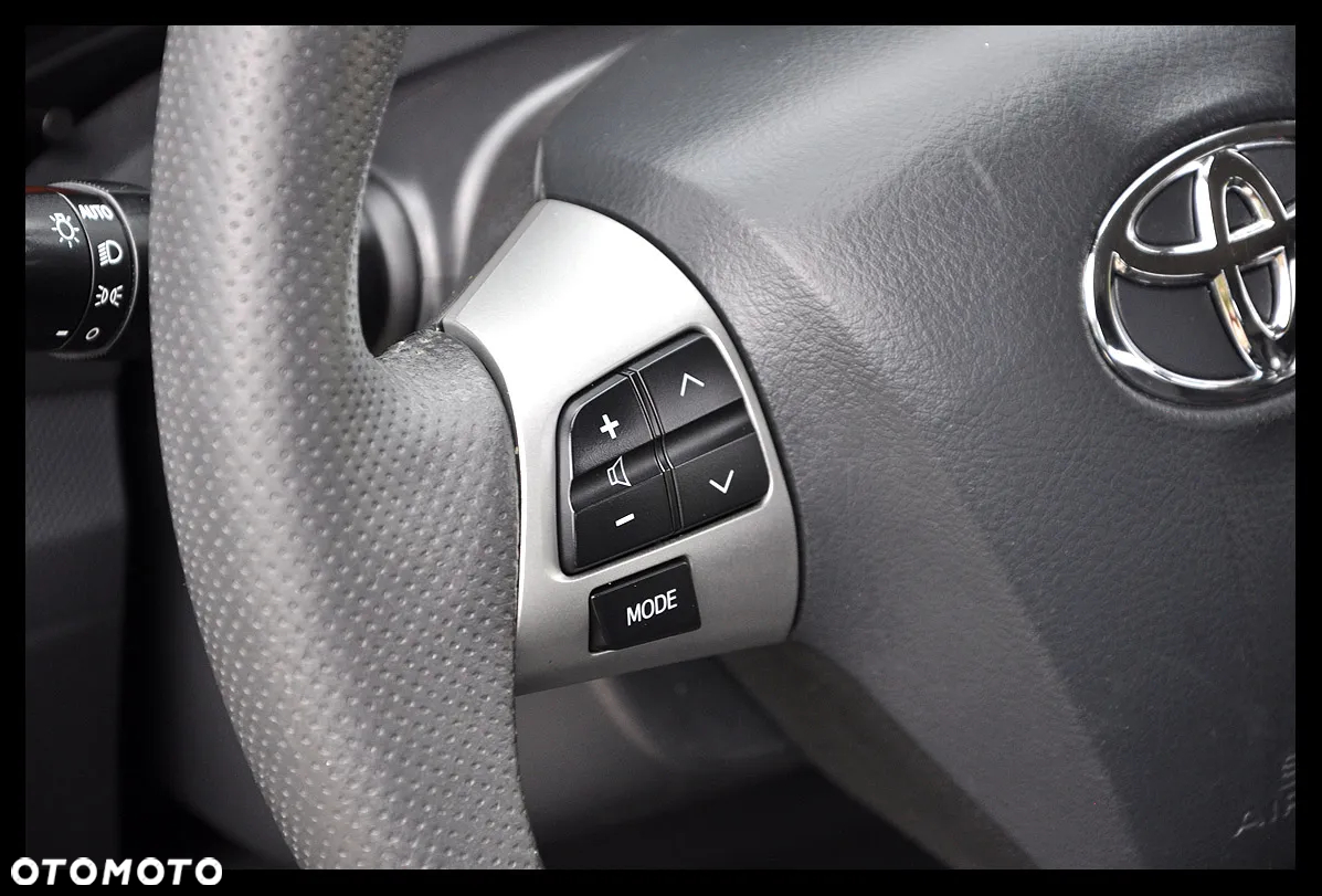 Toyota Auris 1.6 Edition - 32