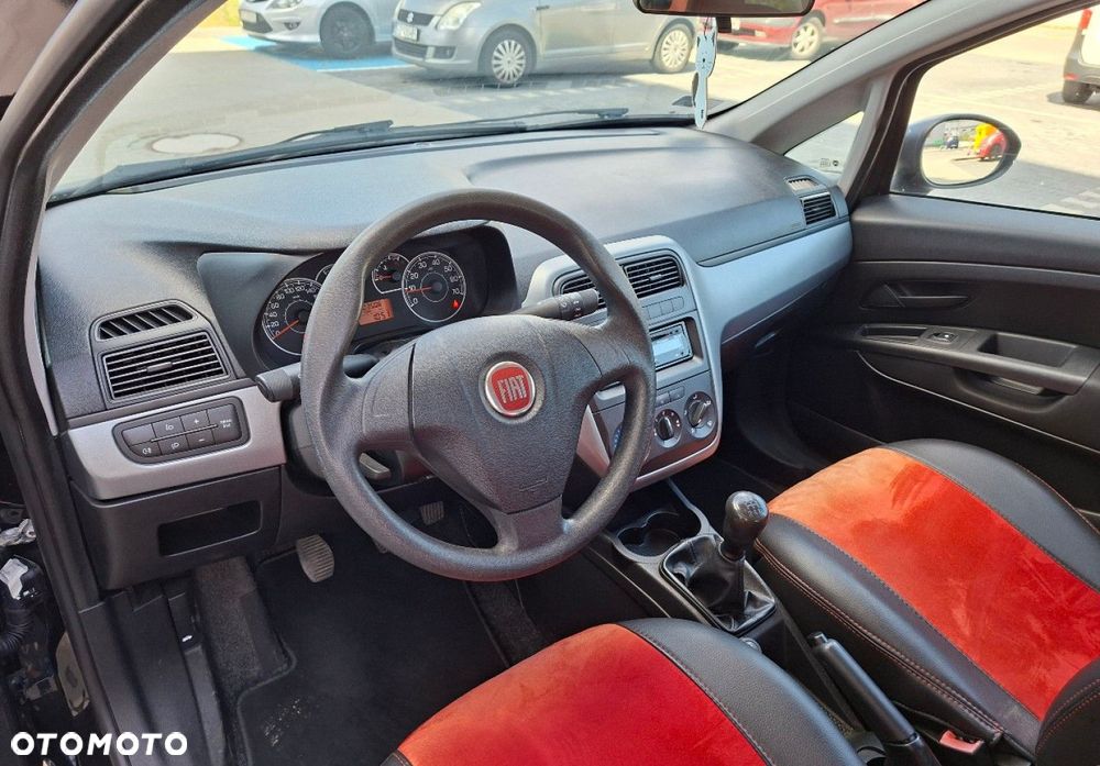 Fiat Grande Punto - 13