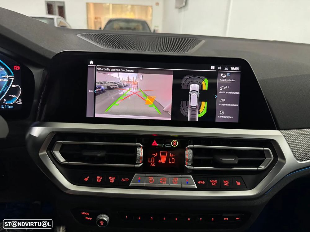 BMW 330 e Touring Pack M Auto - 37