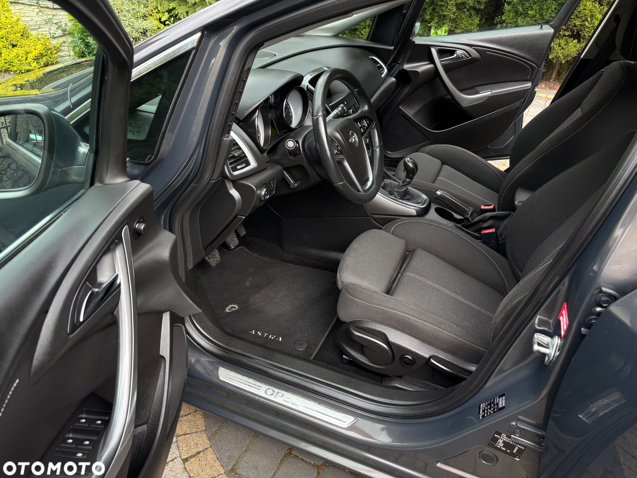 Opel Astra 1.4 Turbo Design Edition - 9