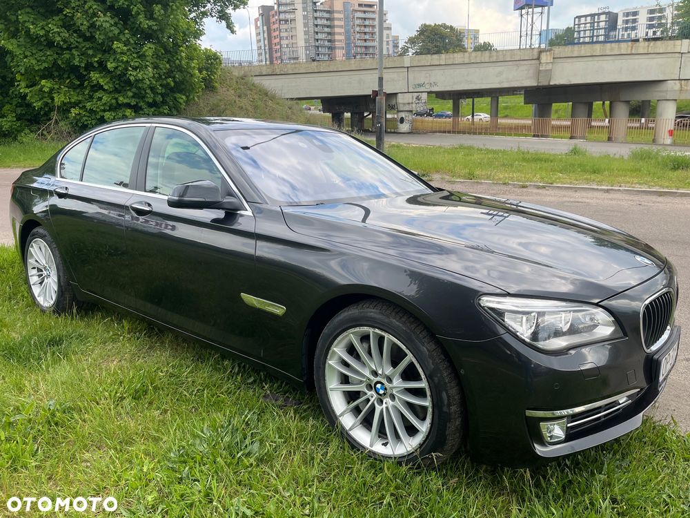 BMW Seria 7 750d xDrive - 2
