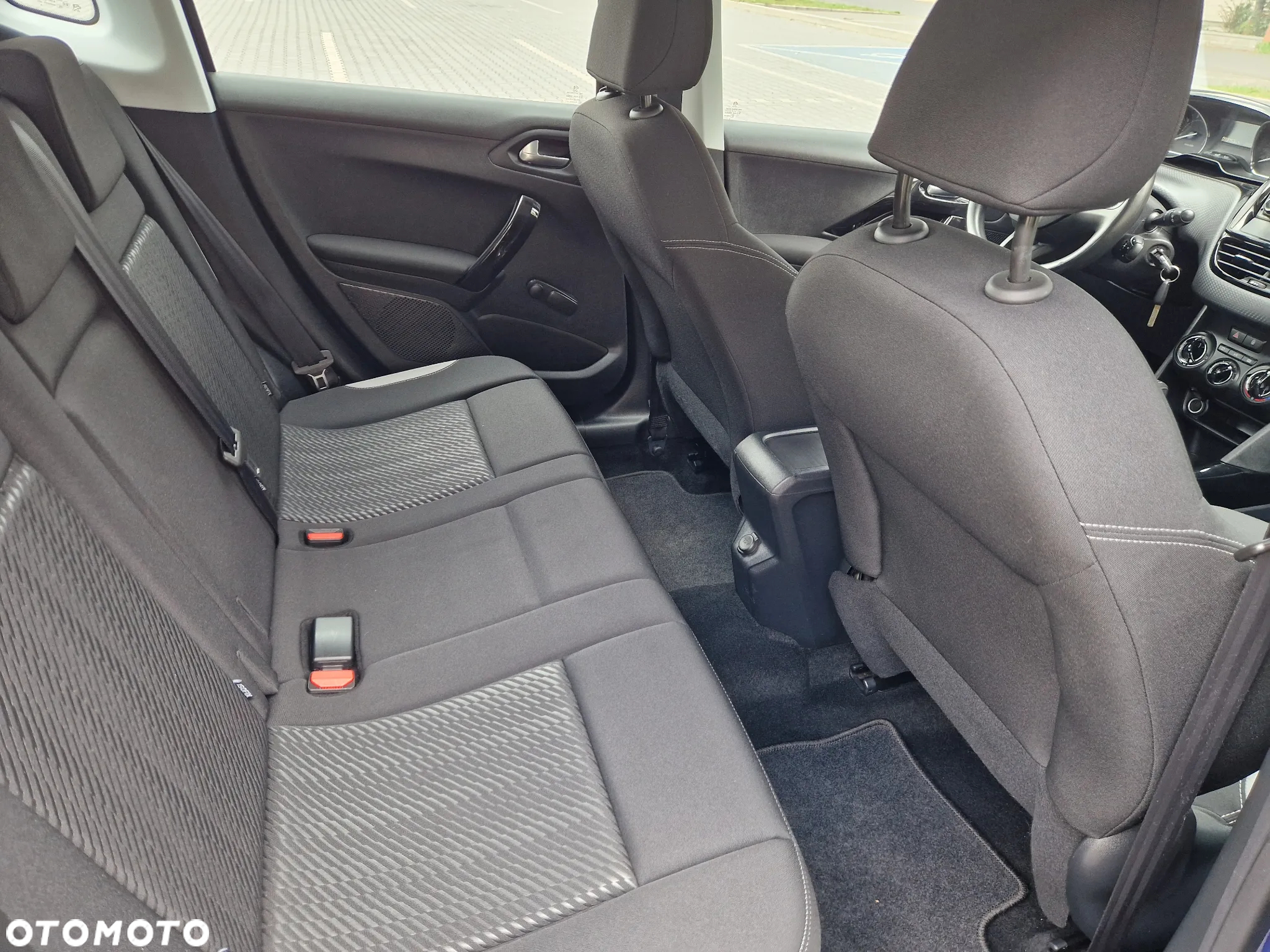 Peugeot 2008 - 30
