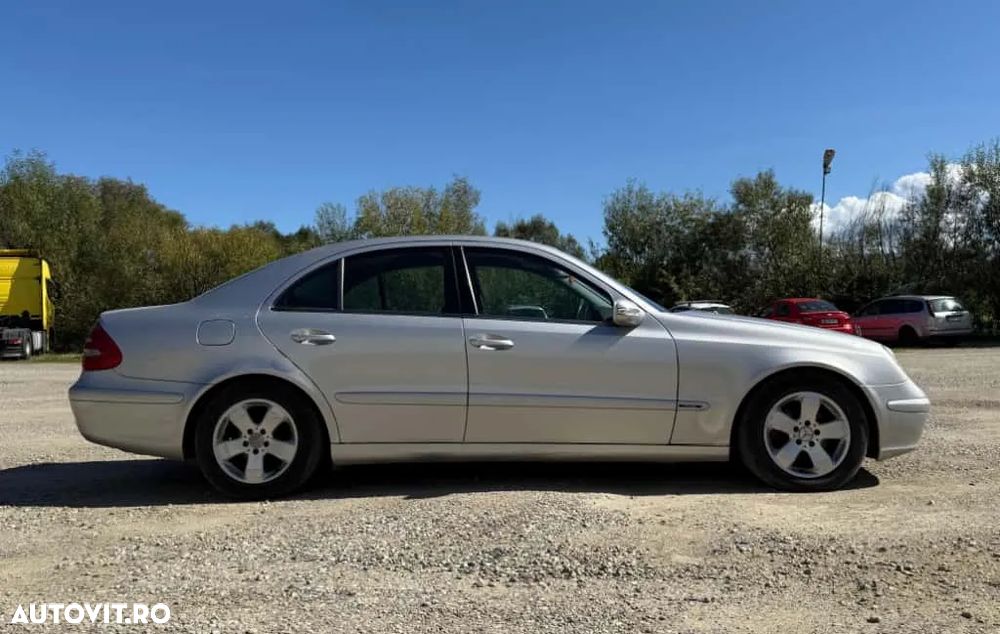 Mercedes-Benz E 270 CDI - 6