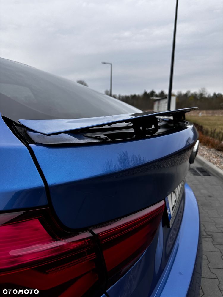 BMW 3GT 330i xDrive M Sport - 5