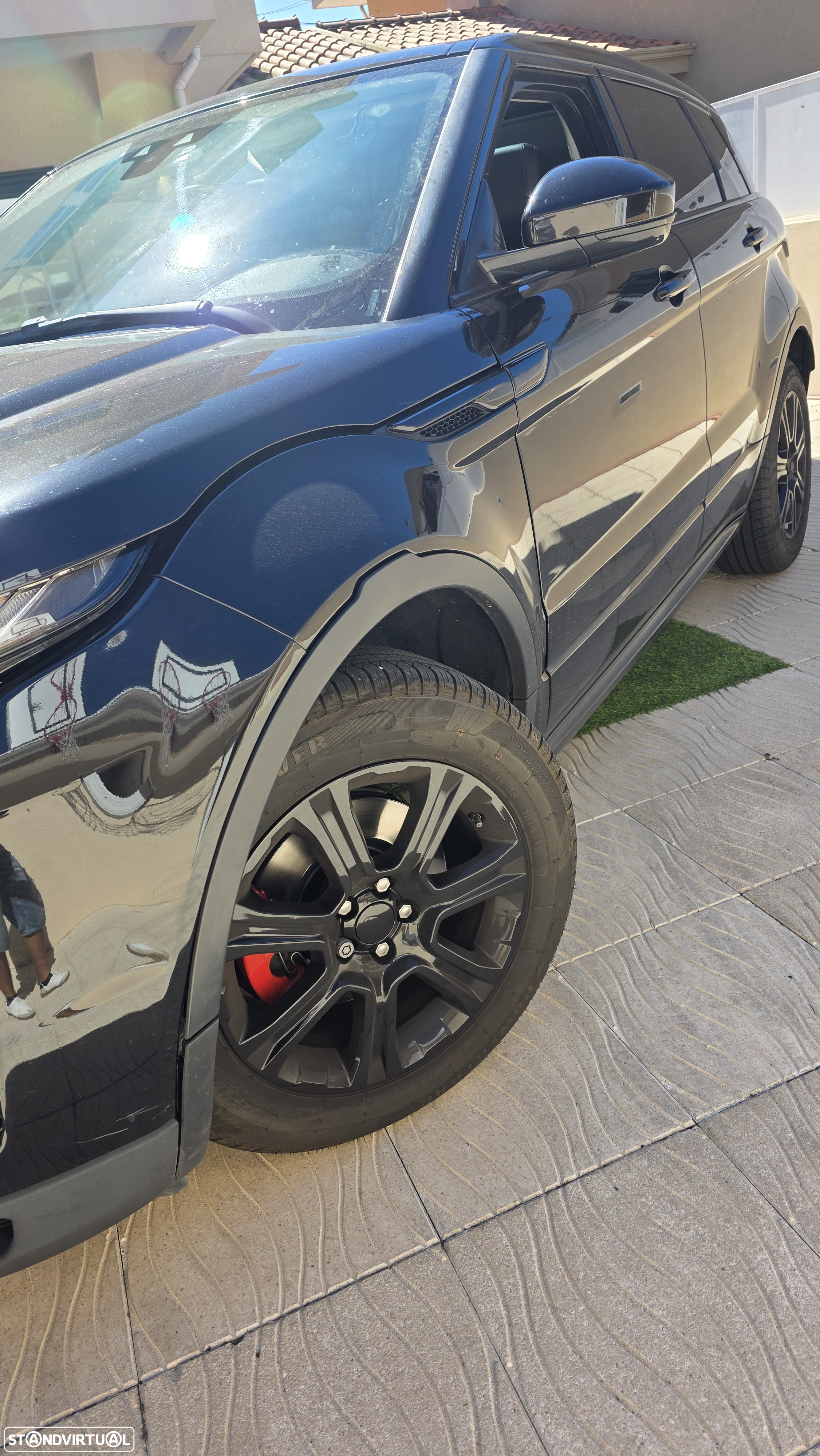 Land Rover Range Rover Evoque 2.0 D150 AWD R-Dynamic Auto - 8