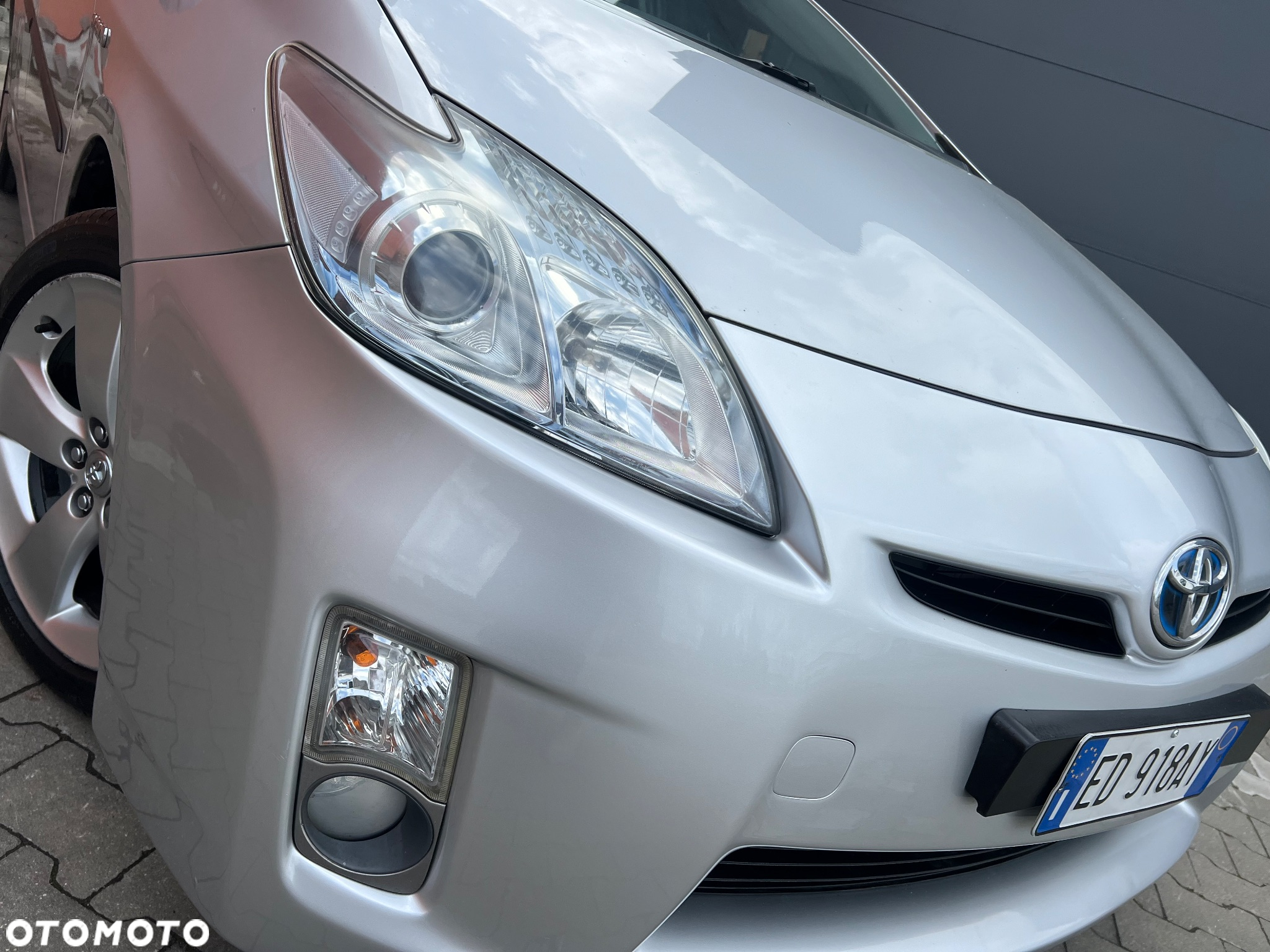 Toyota Prius 1.8 HSD Premium - 14