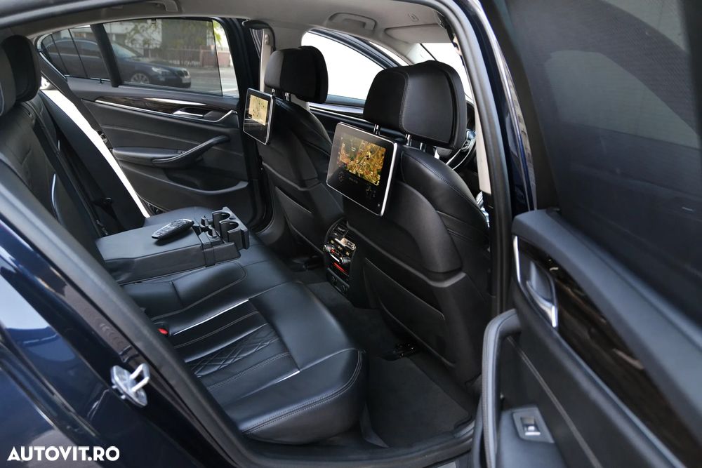 BMW Seria 5 530d Aut. Luxury Line - 13